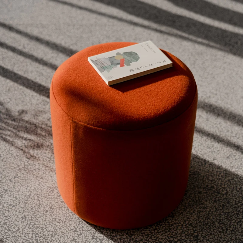 Pouf en laine terracotta 40 cm Folk - noo.ma