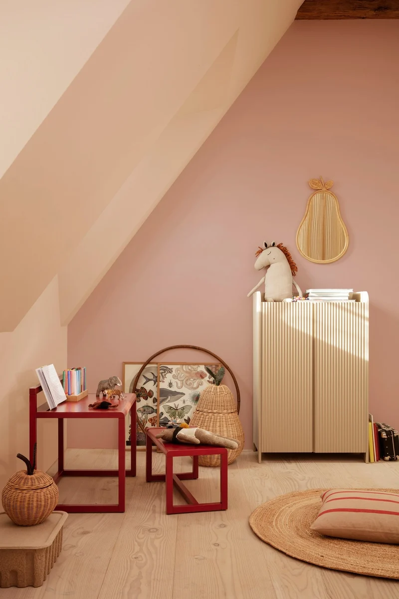 Bureau en bois de frêne rouge 70x45x60cm Little Architect - Ferm Living