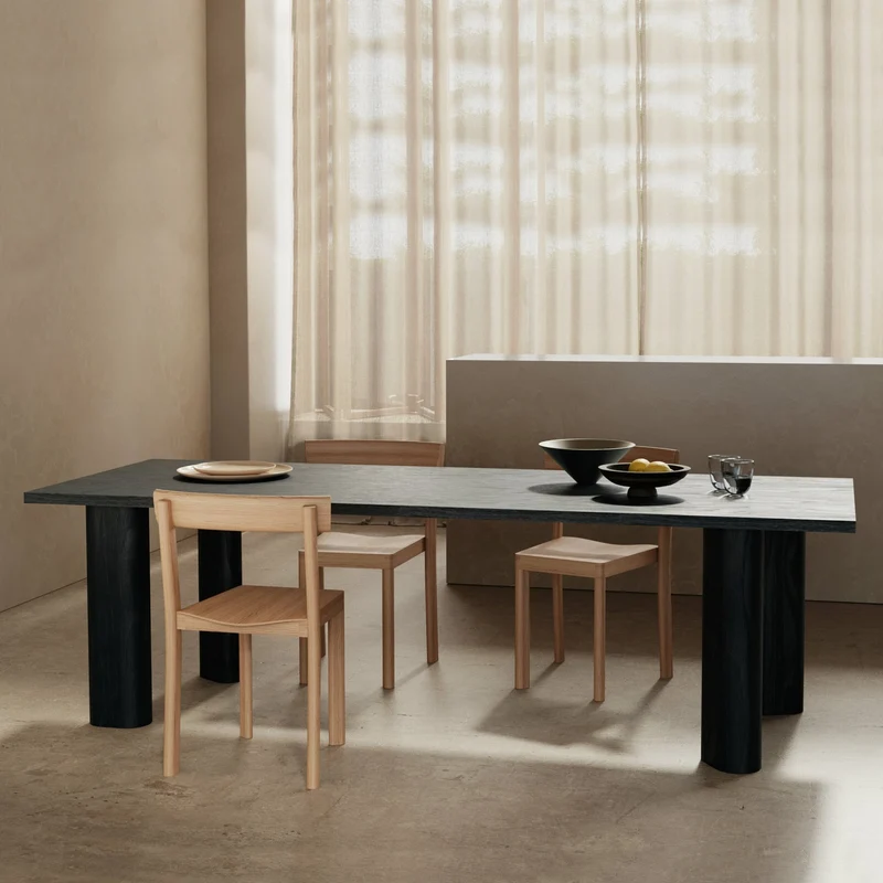 Table à manger en bois de chêne noire Galta Forte 240 - Kann Design