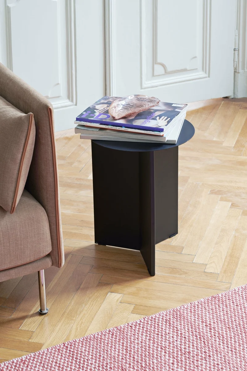 Table d'appoint en acier noire Slit - HAY
