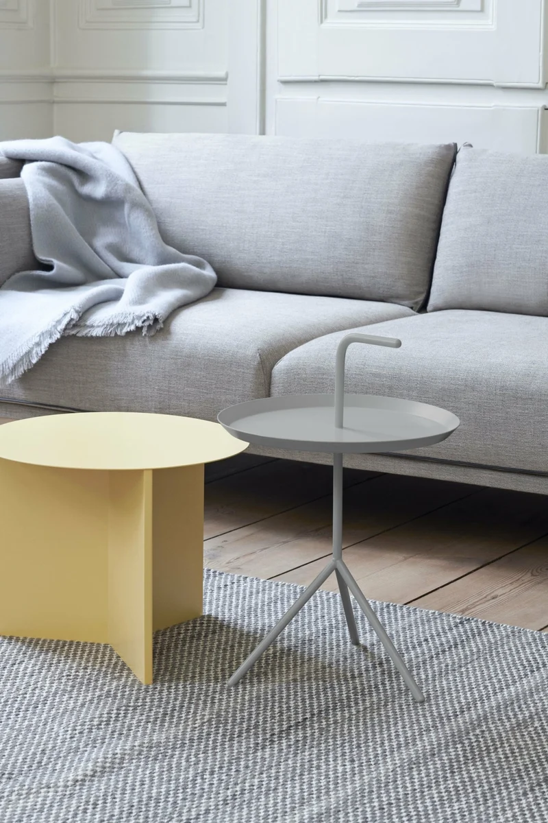 Table basse ronde en acier jaune Slit - HAY