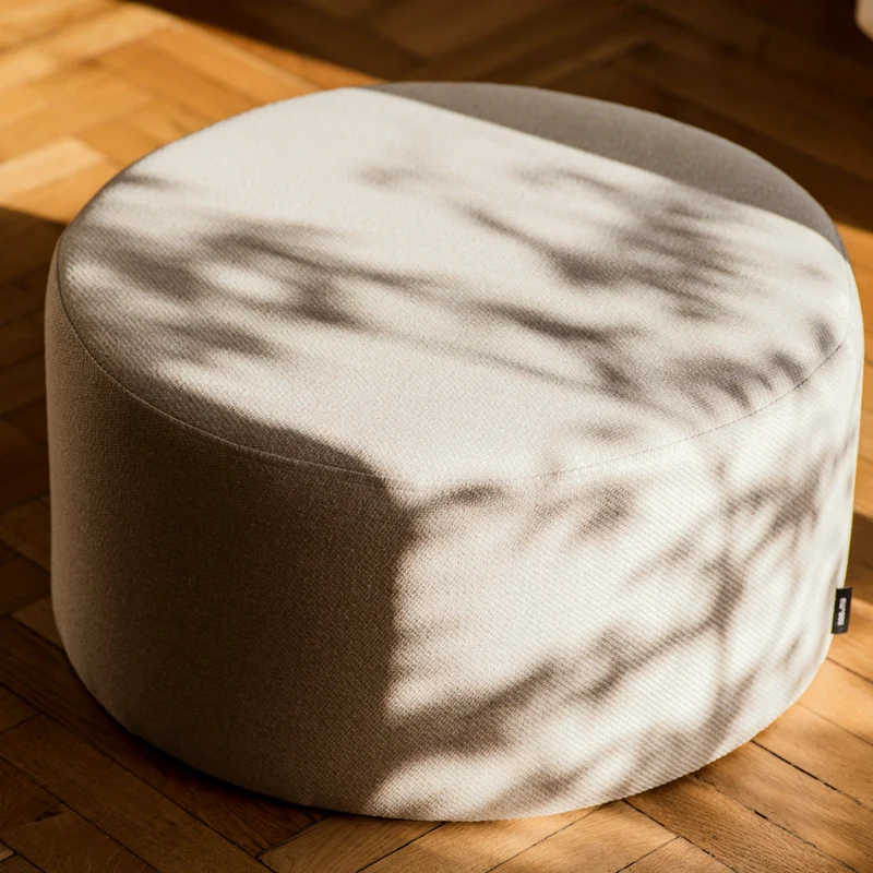 Pouf en laine beige 25 cm Folk - noo.ma
