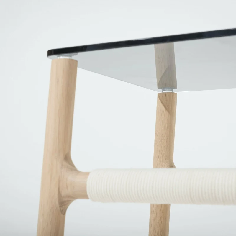 Table d'appoint en chêne blanchi huilé et verre trempé gris Fawn - Gazzda