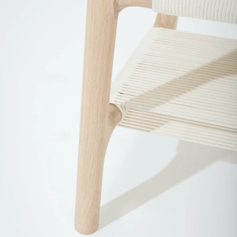 Table d'appoint en chêne blanchi huilé et verre trempé gris Fawn - Gazzda