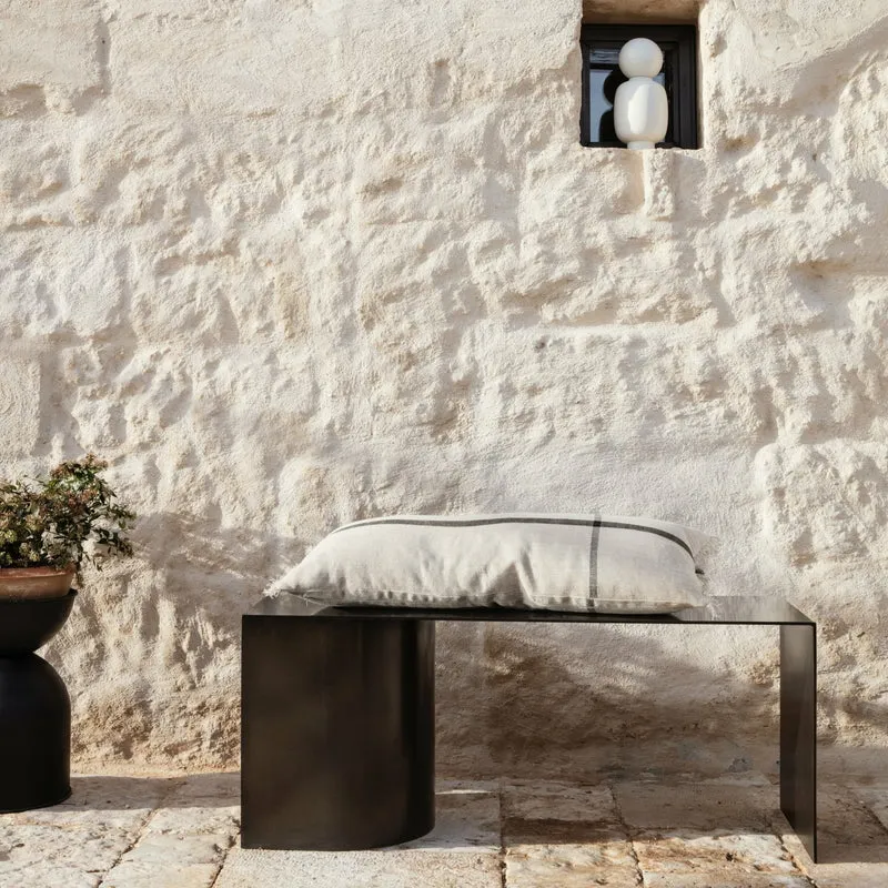 Coussin rectangulaire en lin et coton camel 90 x 40 cm Calm - Ferm Living