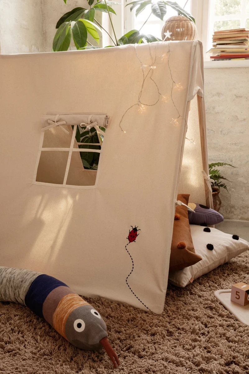Tente pour enfants en coton biologique brodée 100cm Ladybird - Ferm Living