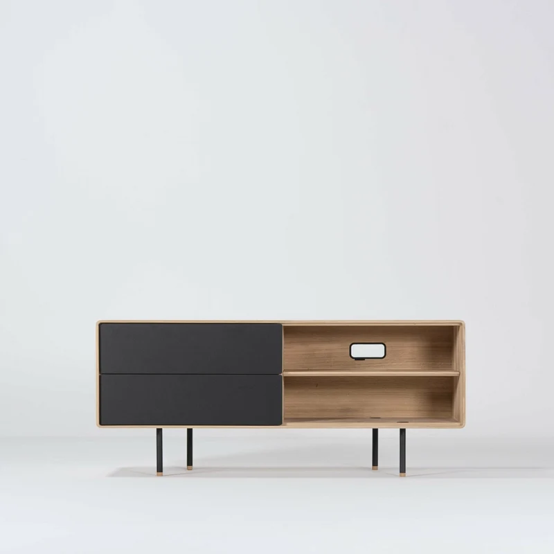 Buffet bas en chêne blanchi huilé et tiroirs en linoléum noirs 45 x 150 cm Fina - Gazzda