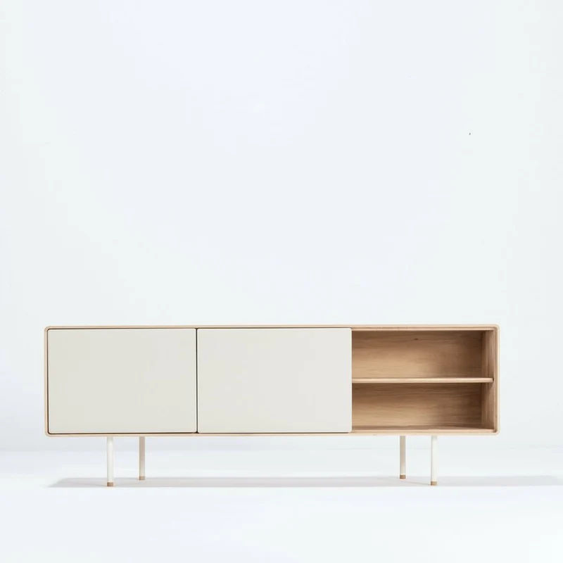 Buffet bas en chêne blanchi huilé et tiroirs en linoléum gris 45 x 180 cm Fina - Gazzda