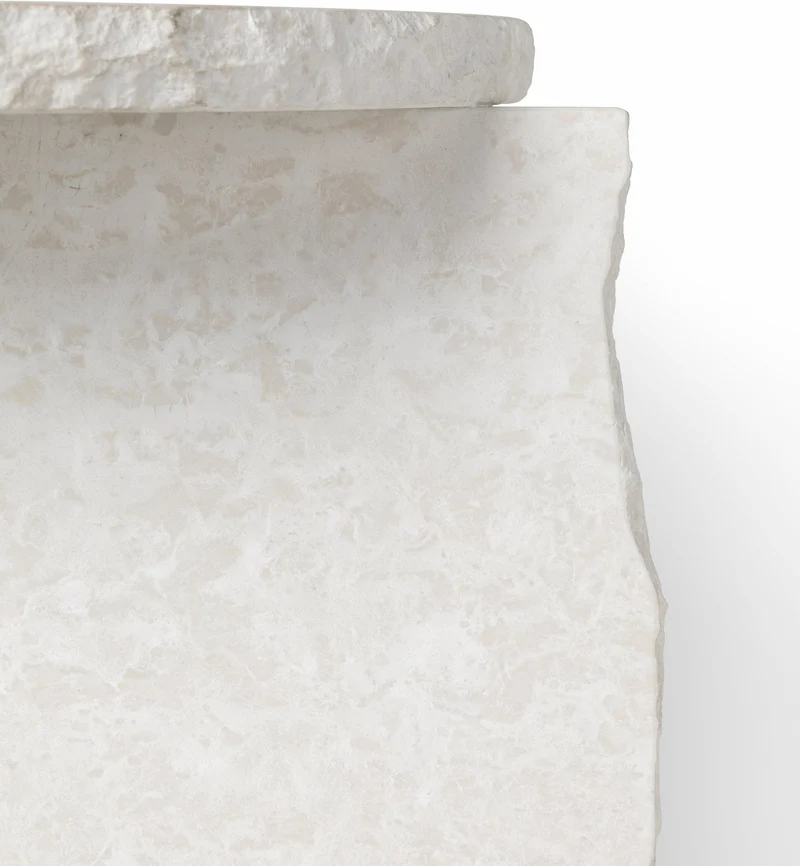 Table sculpturale minérale en marbre blanc 52 x 50 cm Bianco Curia - Ferm Living