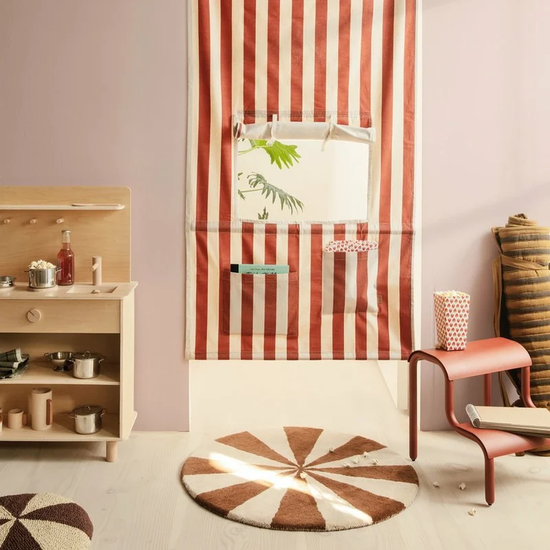 Tabouret en fer rouge coquelicot 34 x 36,2 x 35,7 cm Up Step - Ferm Living