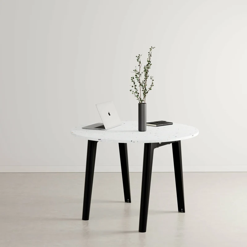 Table ronde en plastique recyclé blanc D108 x 75 cm piètements noirs New Modern - Tiptoe