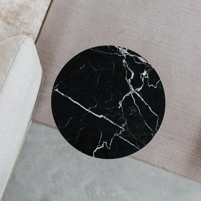 Table basse en marbre noir Marquina brossé S Gruff - Un’common