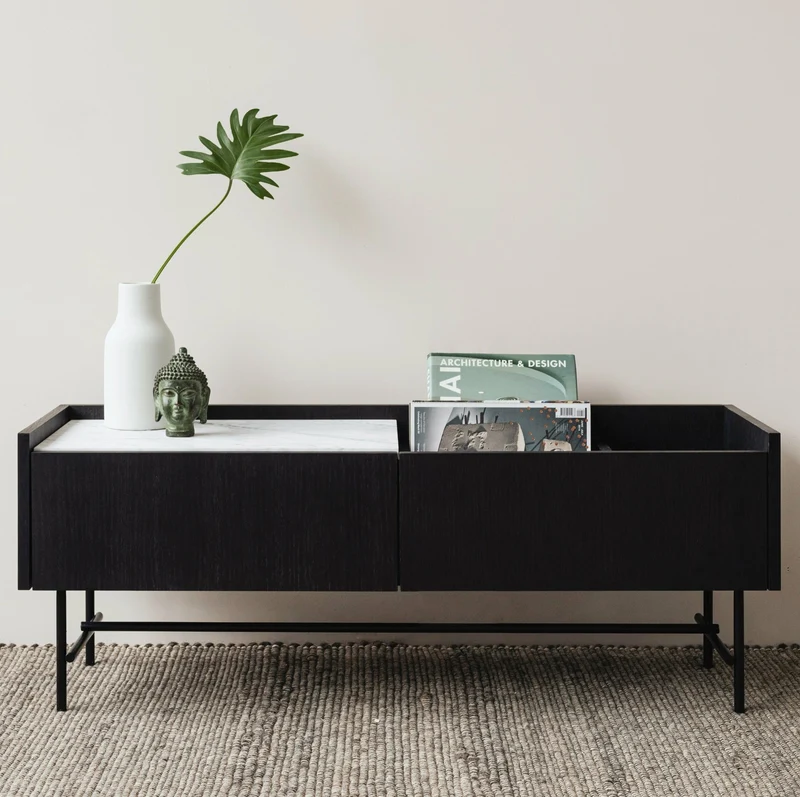 Buffet bas en chêne graphite et marbre blanc broyé Forst - Un’common