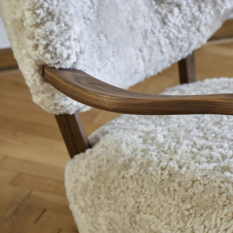 Fauteuil lounge en noyer huilé et laine gris foncé 85 x 85 x 84 cm Wulff ATD2 - &tradition