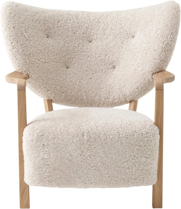 Fauteuil lounge en chêne huilé et bouclé blanc cassé 85 x 85 x 84 cm Wulff ATD2 - &tradition