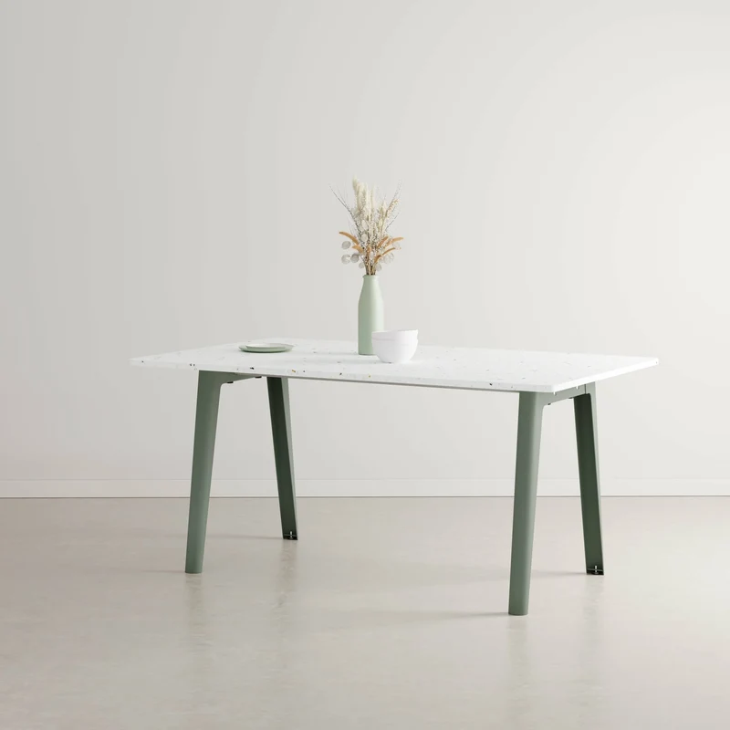 Table à manger en plastique recyclé blanc 160 x 95 cm piètements gris eucalyptus New Modern - Tiptoe