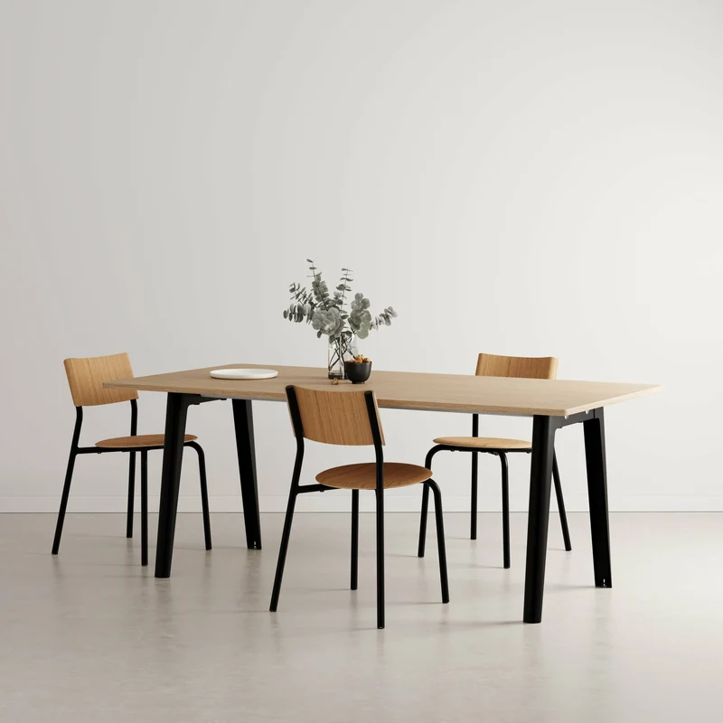 Table à manger en chêne éco-certifié 190 x 95 cm piètements noirs New Modern - Tiptoe