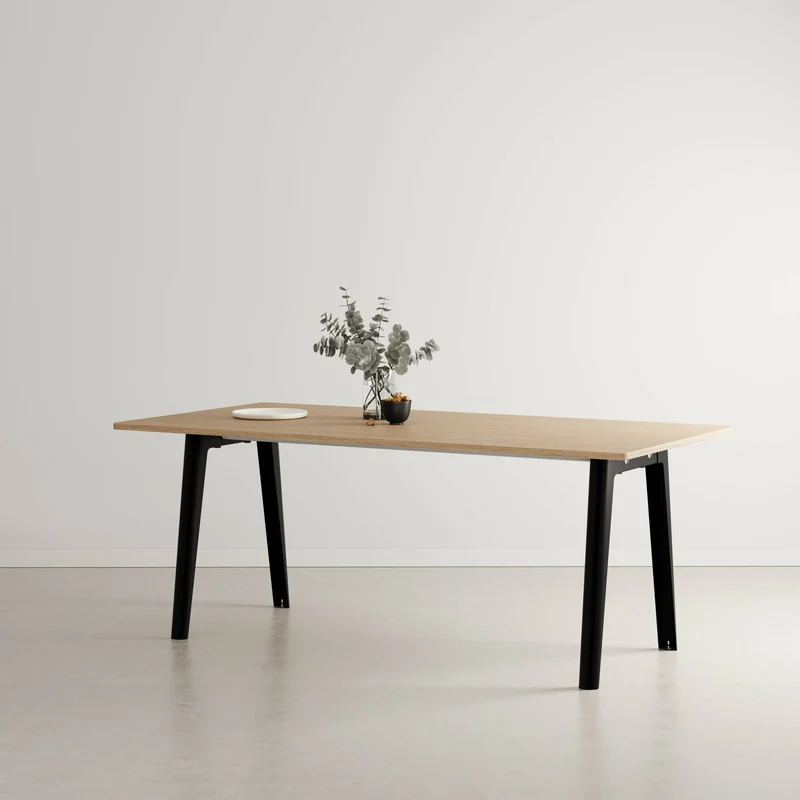 Table à manger en chêne éco-certifié 190 x 95 cm piètements noirs New Modern - Tiptoe