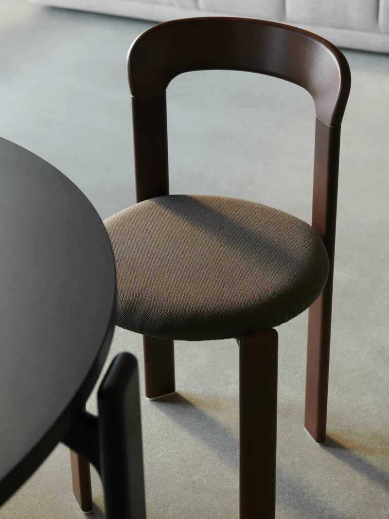 Chaise en bois de hêtre marron ambré Rey - HAY