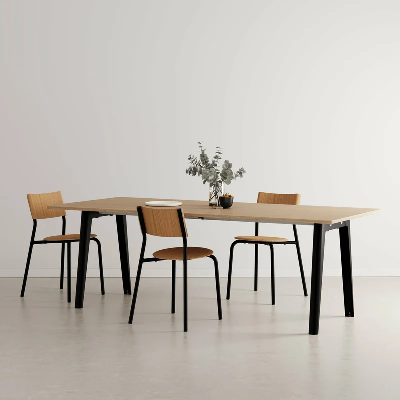 Table à manger en chêne éco-certifié 220 x 95 cm piètements noirs New Modern - Tiptoe