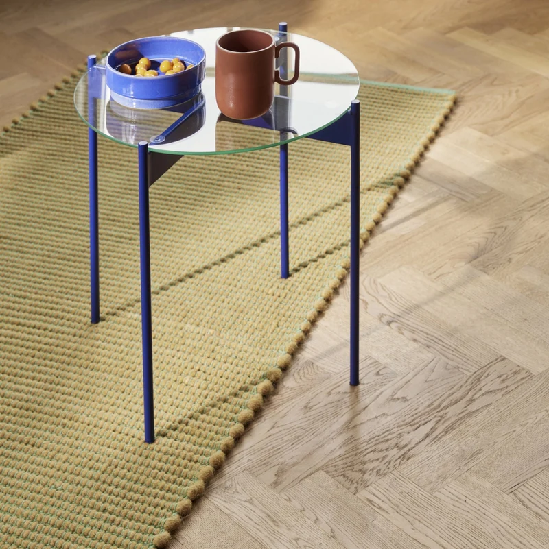 Table d'appoint en verre bleue Beam - Hübsch