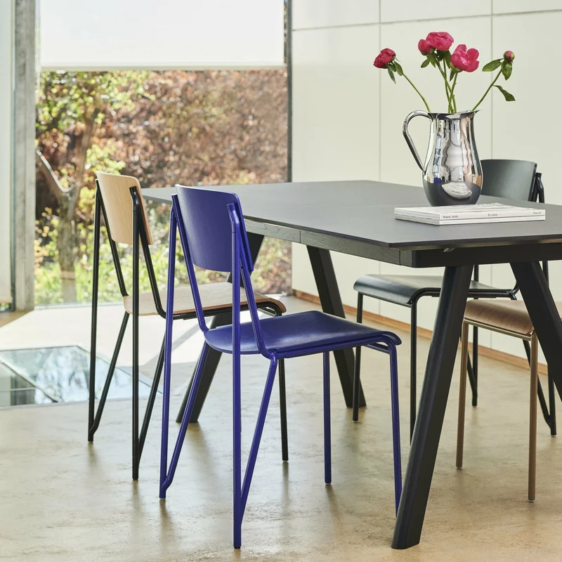 Chaise bleue marine en acier Petit Standard - HAY