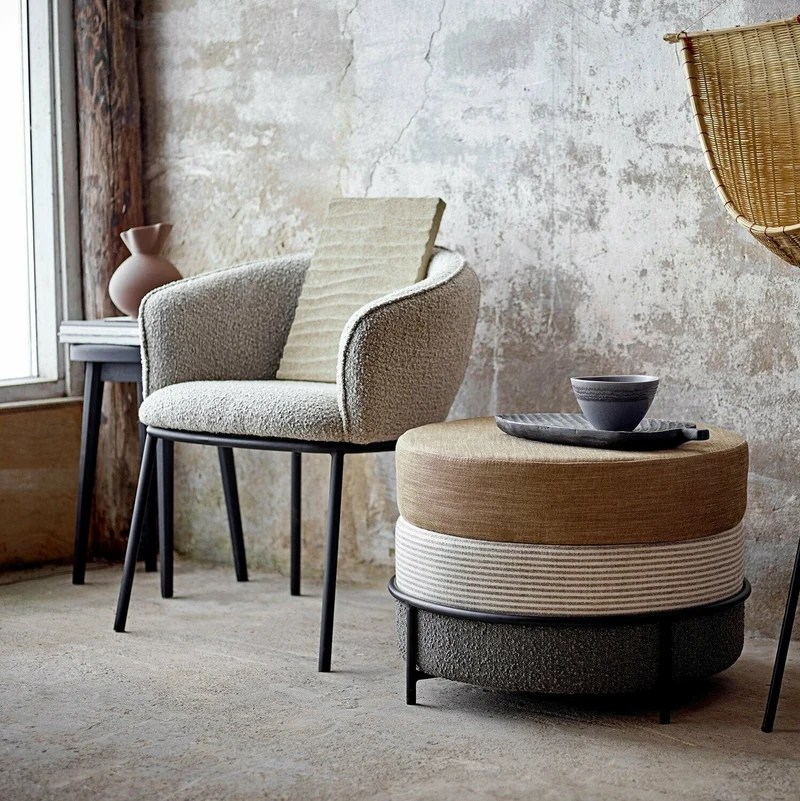 Chaise avec accoudoirs en tissu gris Cortone - Bloomingville