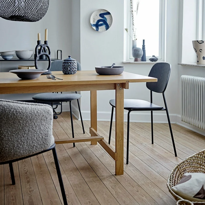 Chaise avec accoudoirs en tissu gris Cortone - Bloomingville