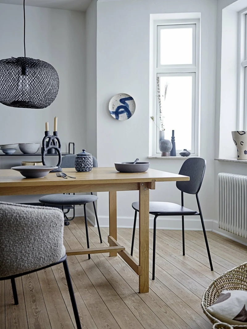 Chaise avec accoudoirs en tissu gris Cortone - Bloomingville