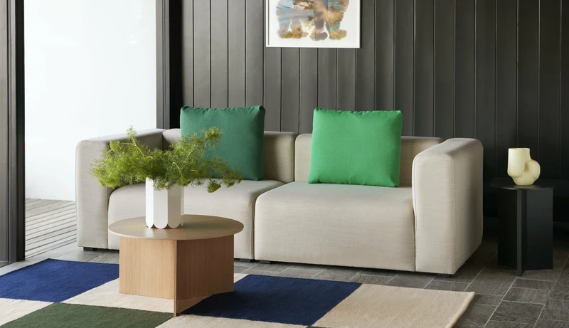 Table basse ronde en noyer XL Slit - HAY