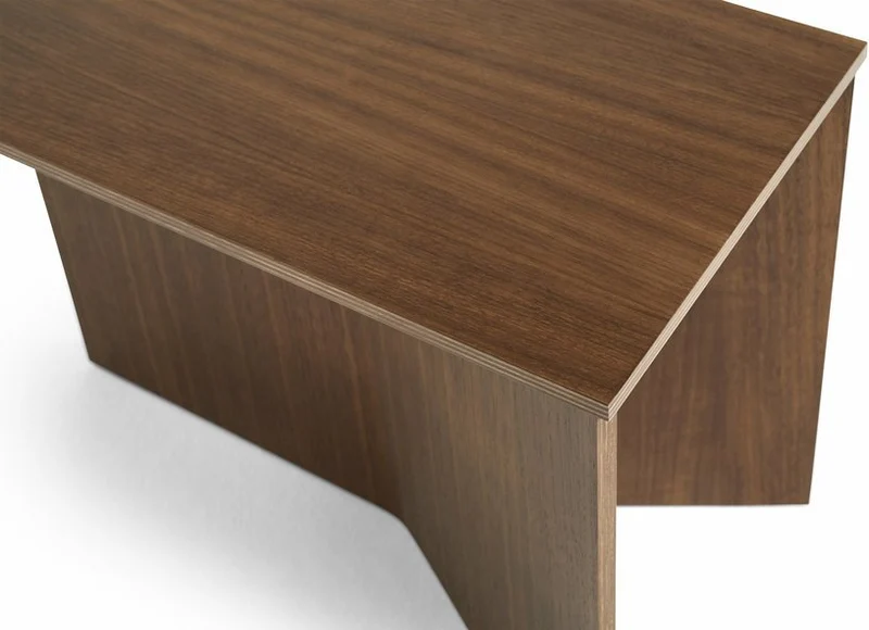 Table basse oblong en noyer Slit - HAY