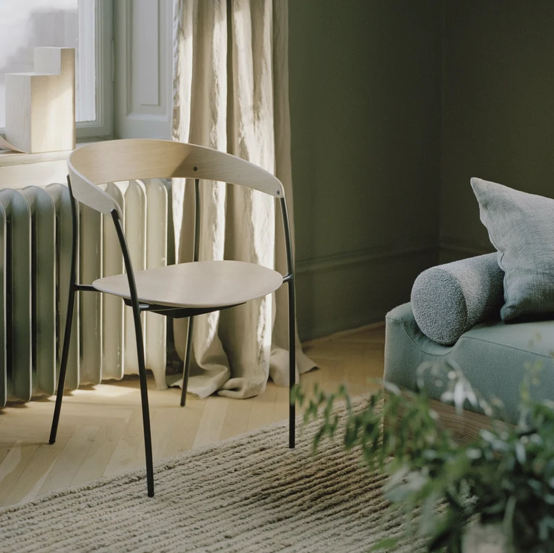 Chaise avec accoudoirs en chêne Missing - New Works