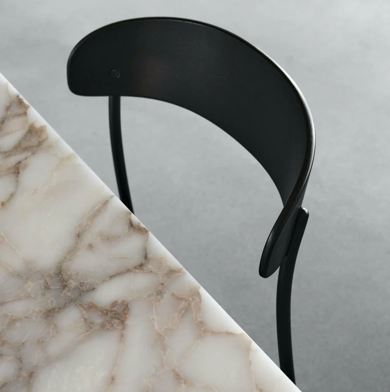 Chaise noire en frêne Missing - New Works