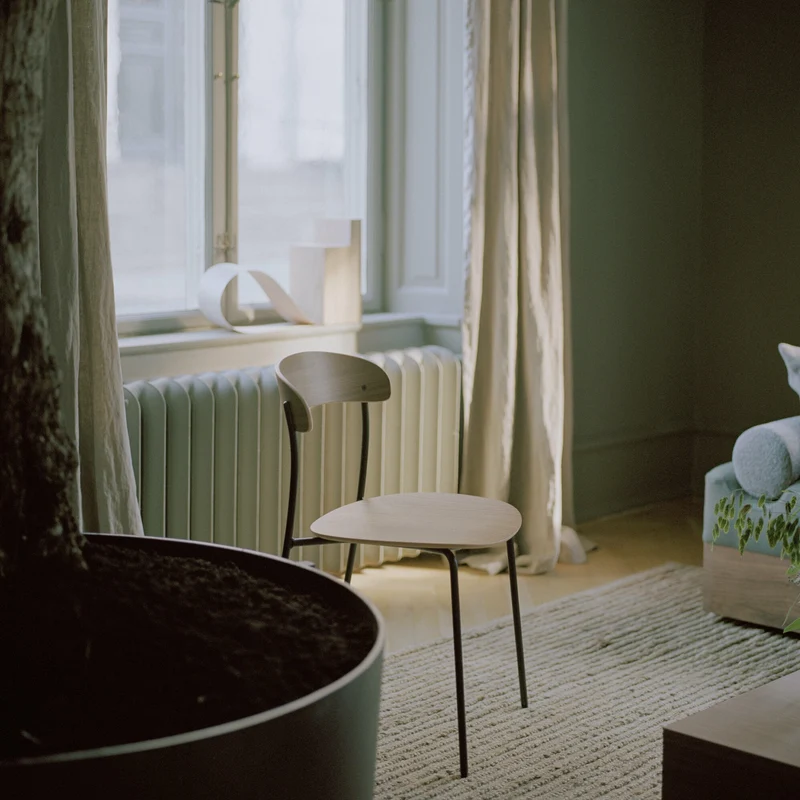 Chaise en noyer Missing - New Works