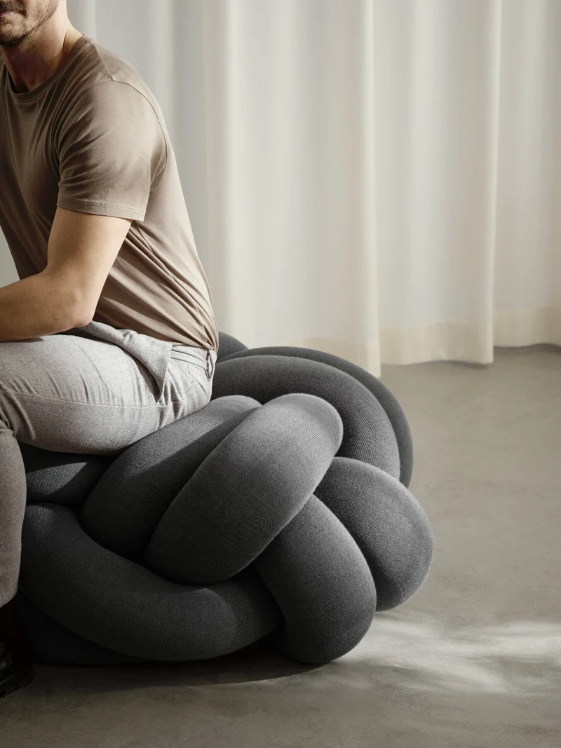 Pouf XL en acrylique et laine gris Knot - Design House Stockholm