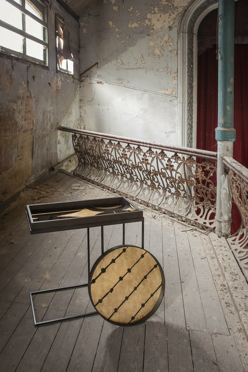 Plateau rond en miroir Brown Dots - Ethnicraft Accessories
