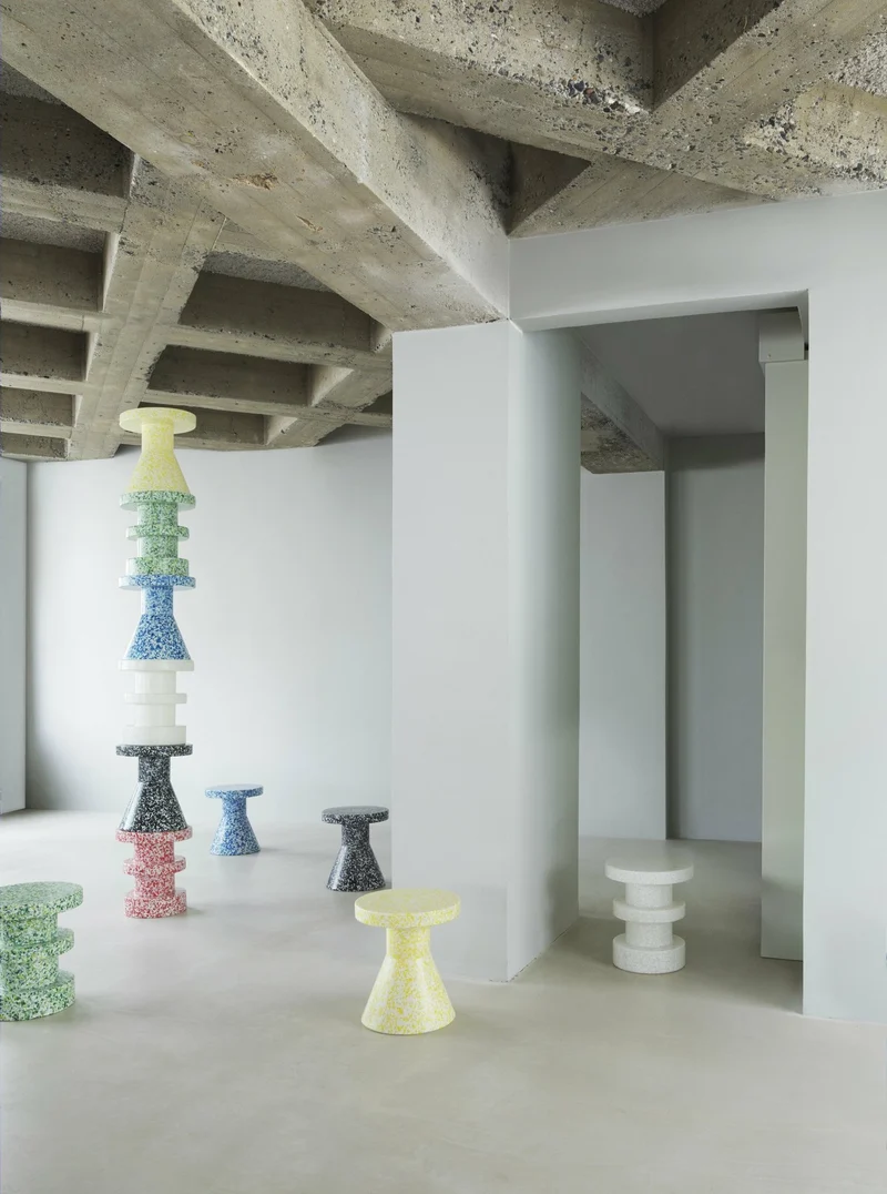 Tabouret en polyéthylène recyclé rouge Stack Bit Stool - Normann Copenhagen