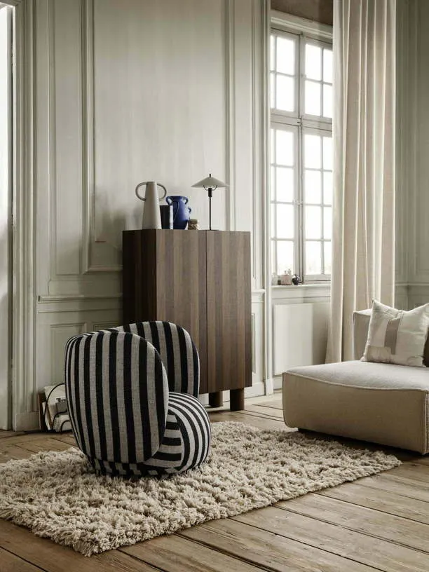 Armoire en chêne foncé et clair Post - Ferm living