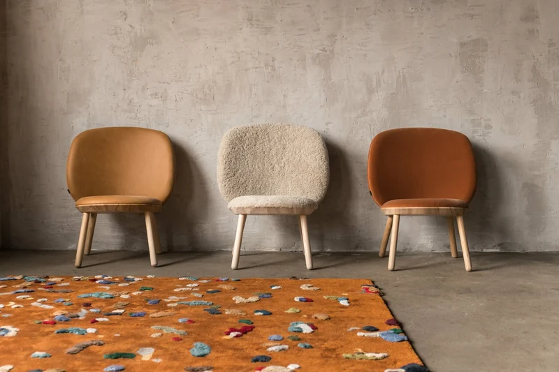 Fauteuil en frêne et cuir cognac Naïve - Emko