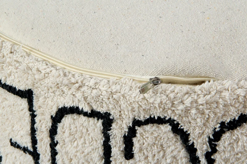Pouf beige alphabet - Lorena Canals