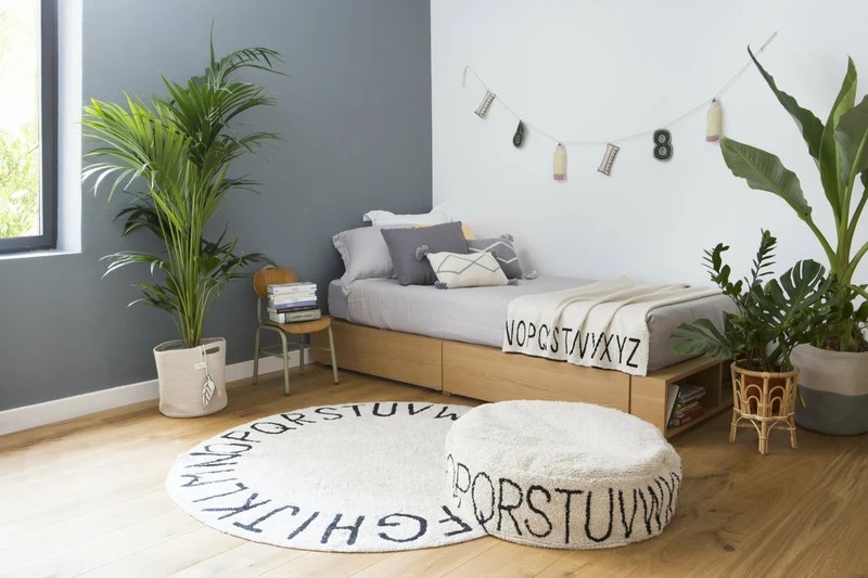 Pouf beige alphabet - Lorena Canals