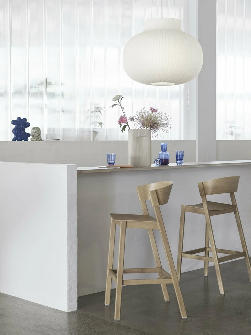 Chaise de bar en chêne massif beige foncé 75 cm Cover - Muuto