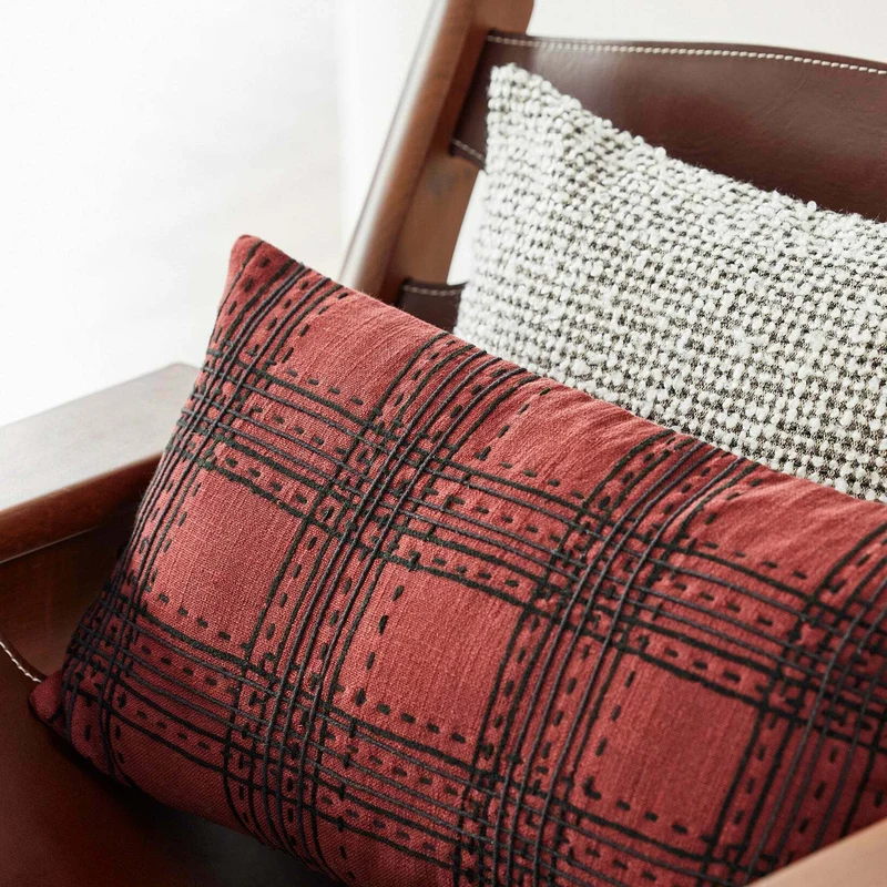 Housse De Coussin Keneth Bordeaux Et Noir - Madura