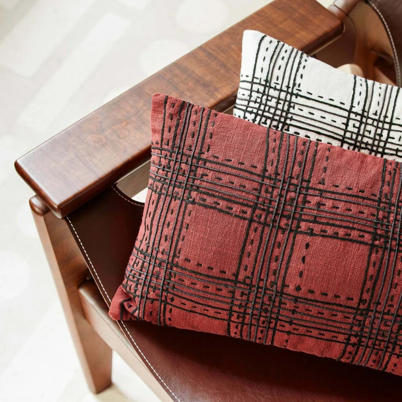 Housse De Coussin Keneth Bordeaux Et Noir - Madura