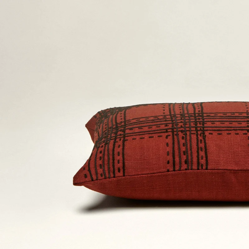 Housse De Coussin Keneth Bordeaux Et Noir - Madura