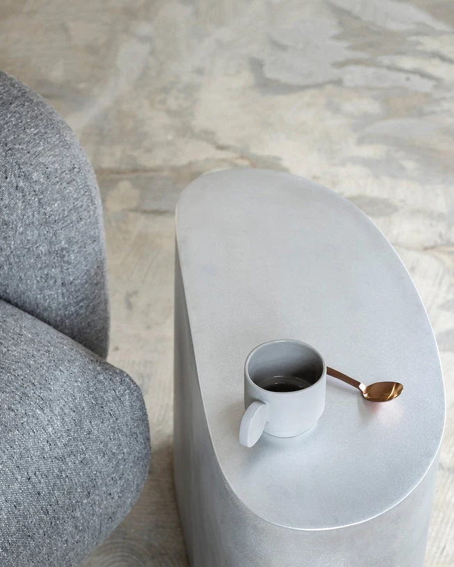Table d'appoint en aluminium 58x27x45cm Assemble - valerie_objects