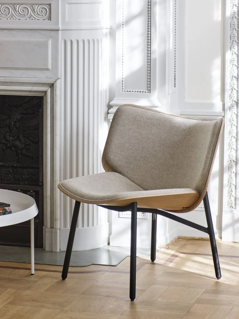 Fauteuil en chêne naturel et tissus coda 100 pieds acier noir Dapper - HAY