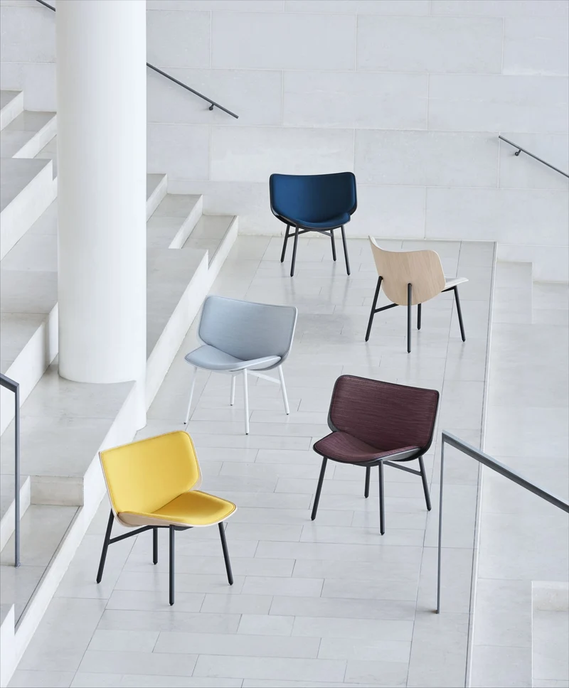 Fauteuil en chêne naturel et tissus coda 100 pieds acier noir Dapper - HAY