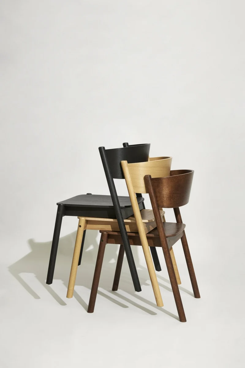 Chaise en chêne naturel Oblique - Hübsch