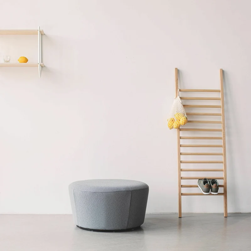 Pouf large en cuir noir Naïve - Emko